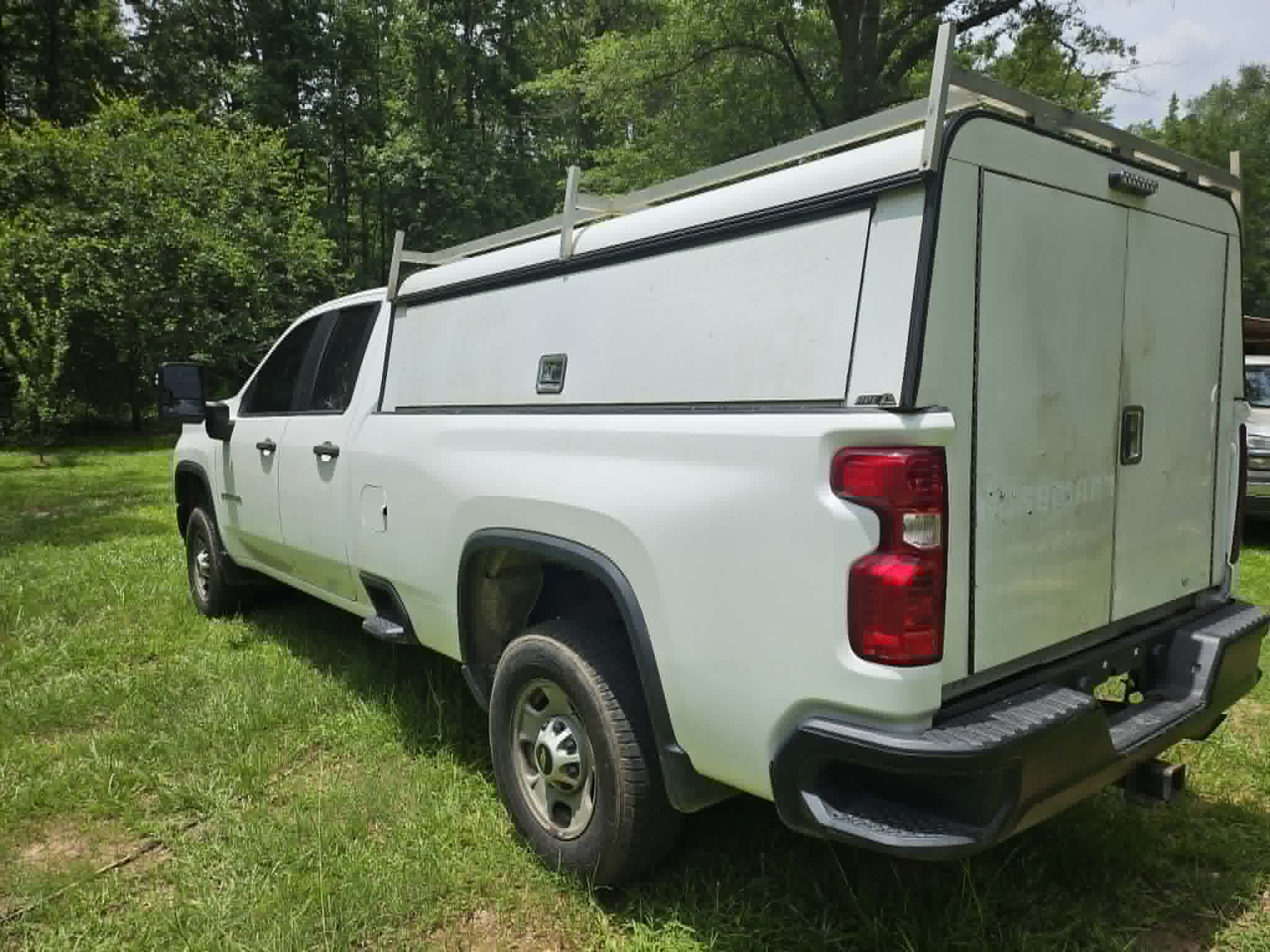 Used 2020 Chevrolet Silverado 2500 Work Truck Pickup 4D 8 ft RWD image 3