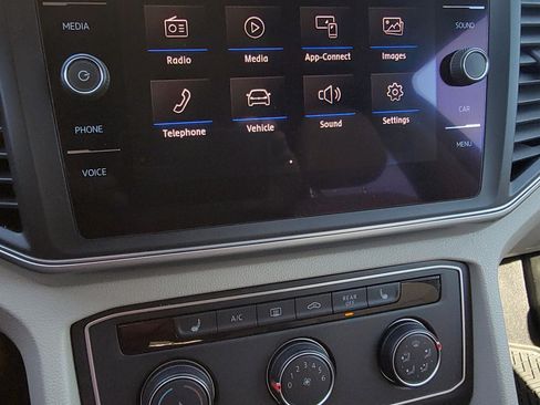 Used 2018 Volkswagen Atlas SE image 13