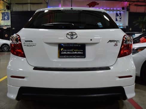 Used 2009 Toyota Matrix S image 9