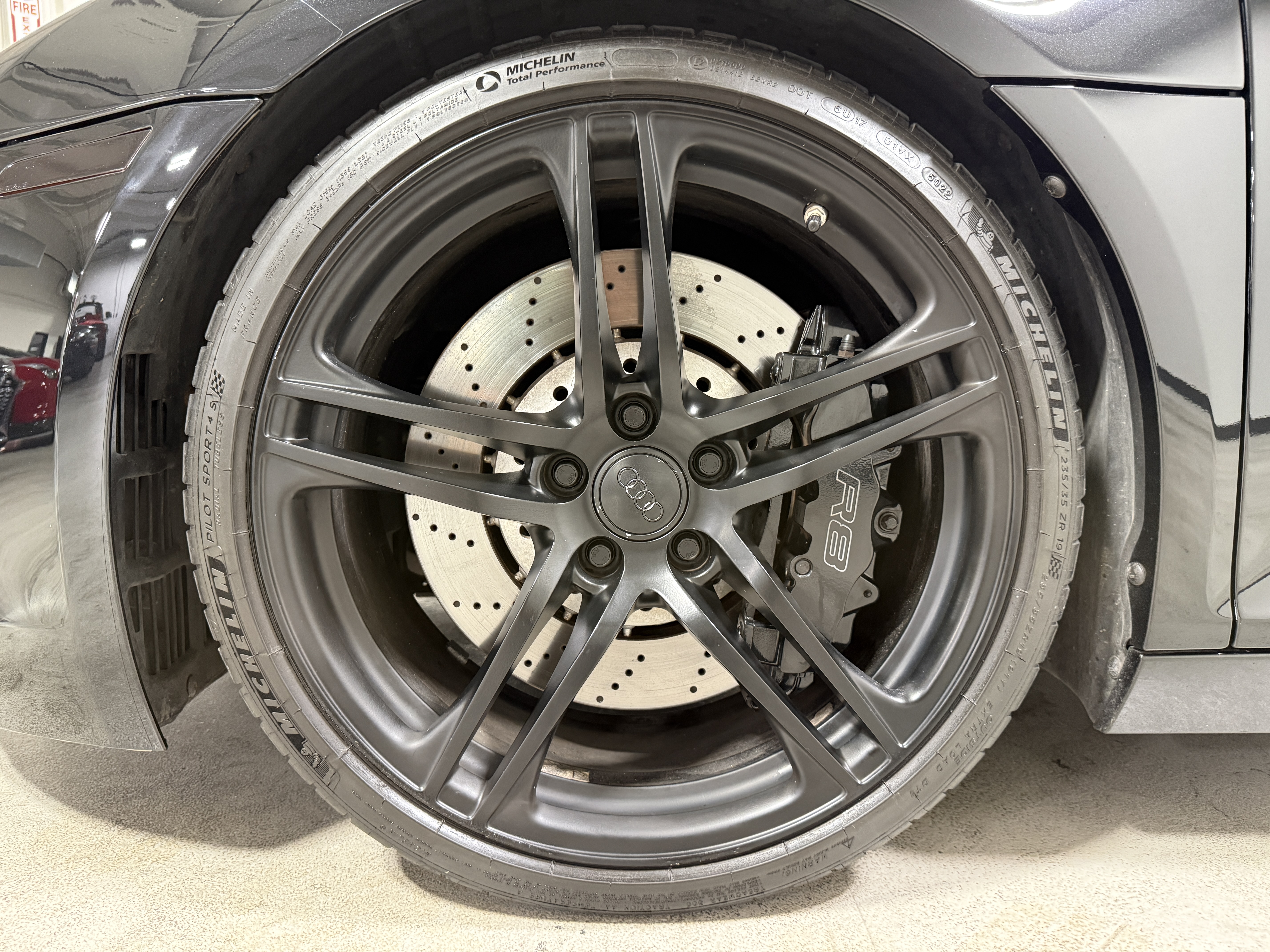 Used 2009 Audi R8 4.2 Coupe AWD/4WD image 13