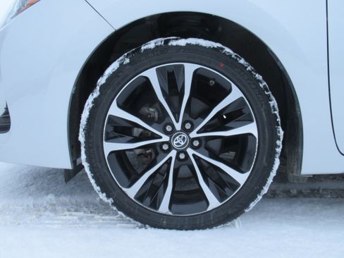 Used 2019 Toyota Corolla LE image 9