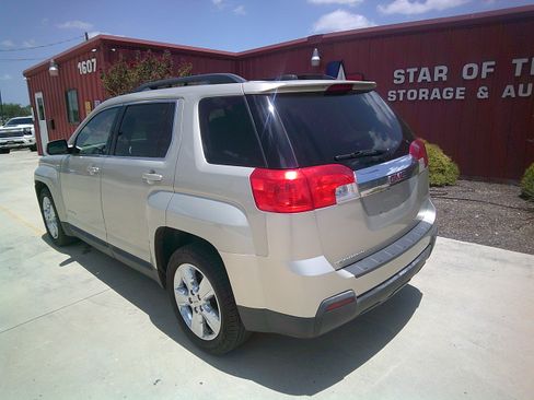 Used 2015 GMC Terrain SLE FWD image 3