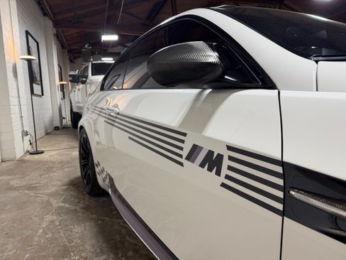 Used 2011 BMW M3 image 20