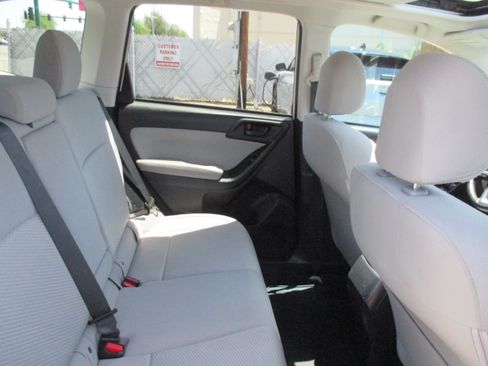 Used 2018 Subaru Forester 2.5i Premium AWD/4WD image 16