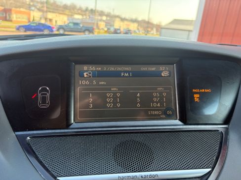 Used 2010 Subaru Tribeca Limited image 15