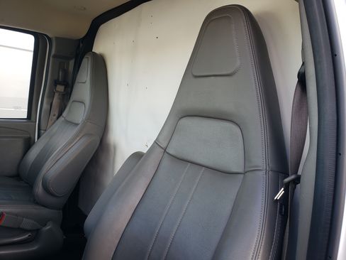 Used 2024 Chevrolet Express 2500 RWD image 14