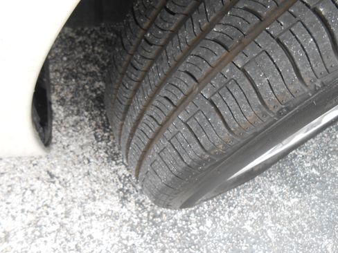 Used 2008 Mitsubishi Galant ES image 18