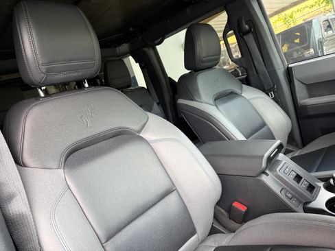 Used 2022 Ford Bronco 4-Door Black Diamond AWD/4WD image 16