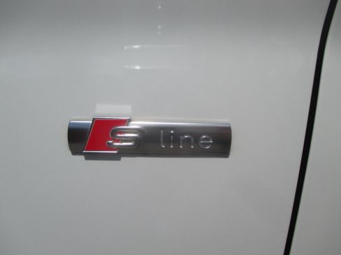 Used 2018 Audi A3 2.0T Premium Plus Sedan FWD image 6
