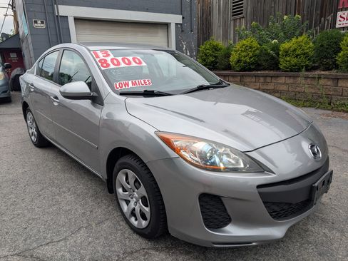 Used 2013 MAZDA MAZDA3 i Sport Sedan FWD image 4