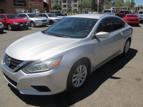 Used 2018 Nissan Altima 2.5 S Sedan FWD image 15