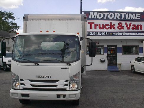 Used 2019 Isuzu NPR RWD image 2