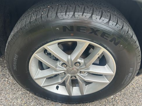 Used 2018 Jeep Grand Cherokee 2WD Laredo image 18