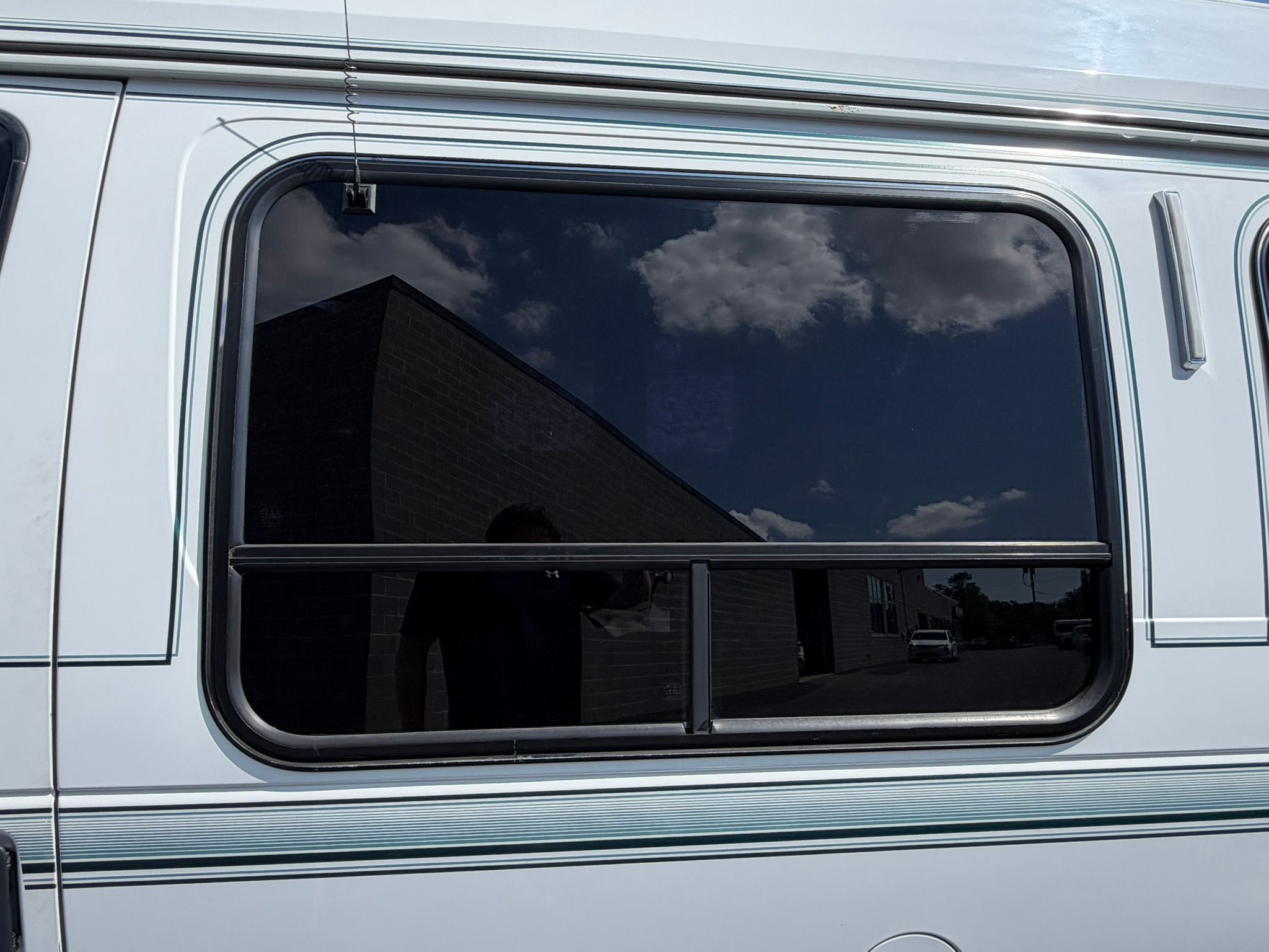 Used 1994 Ford E-150 and Econoline 150 Custom RWD image 21