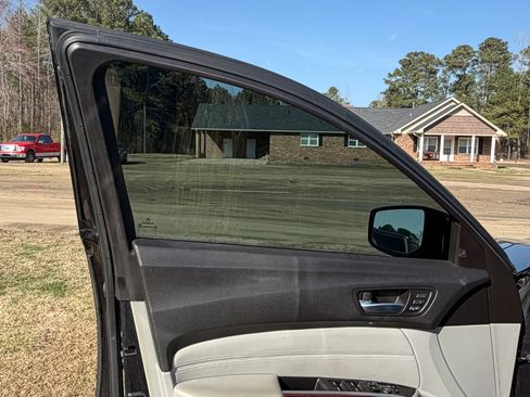 Used 2015 Acura TLX FWD image 6