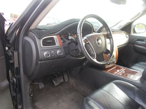 Used 2008 Chevrolet Avalanche AWD/4WD image 6