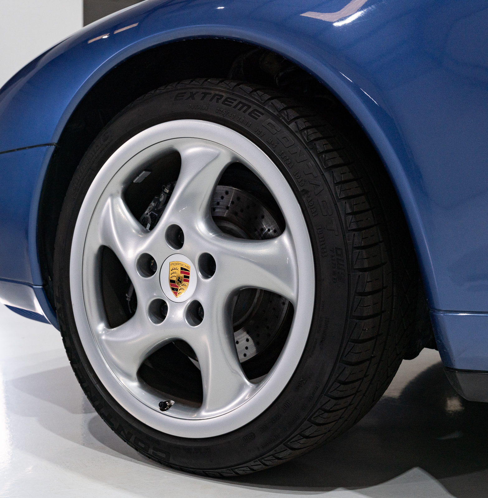 Used 1997 Porsche 911 Carrera Cabriolet RWD image 14
