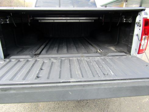 Used 2019 Nissan Frontier AWD/4WD image 15