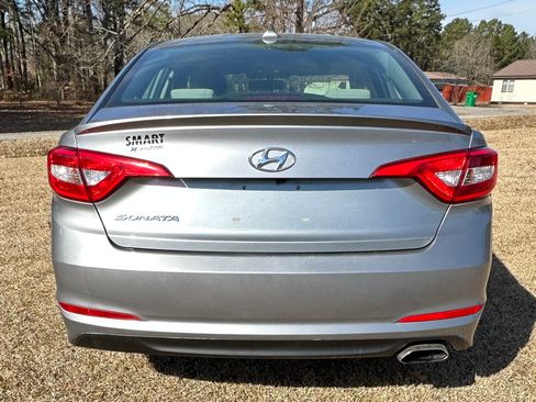 Used 2017 Hyundai Sonata SE image 4