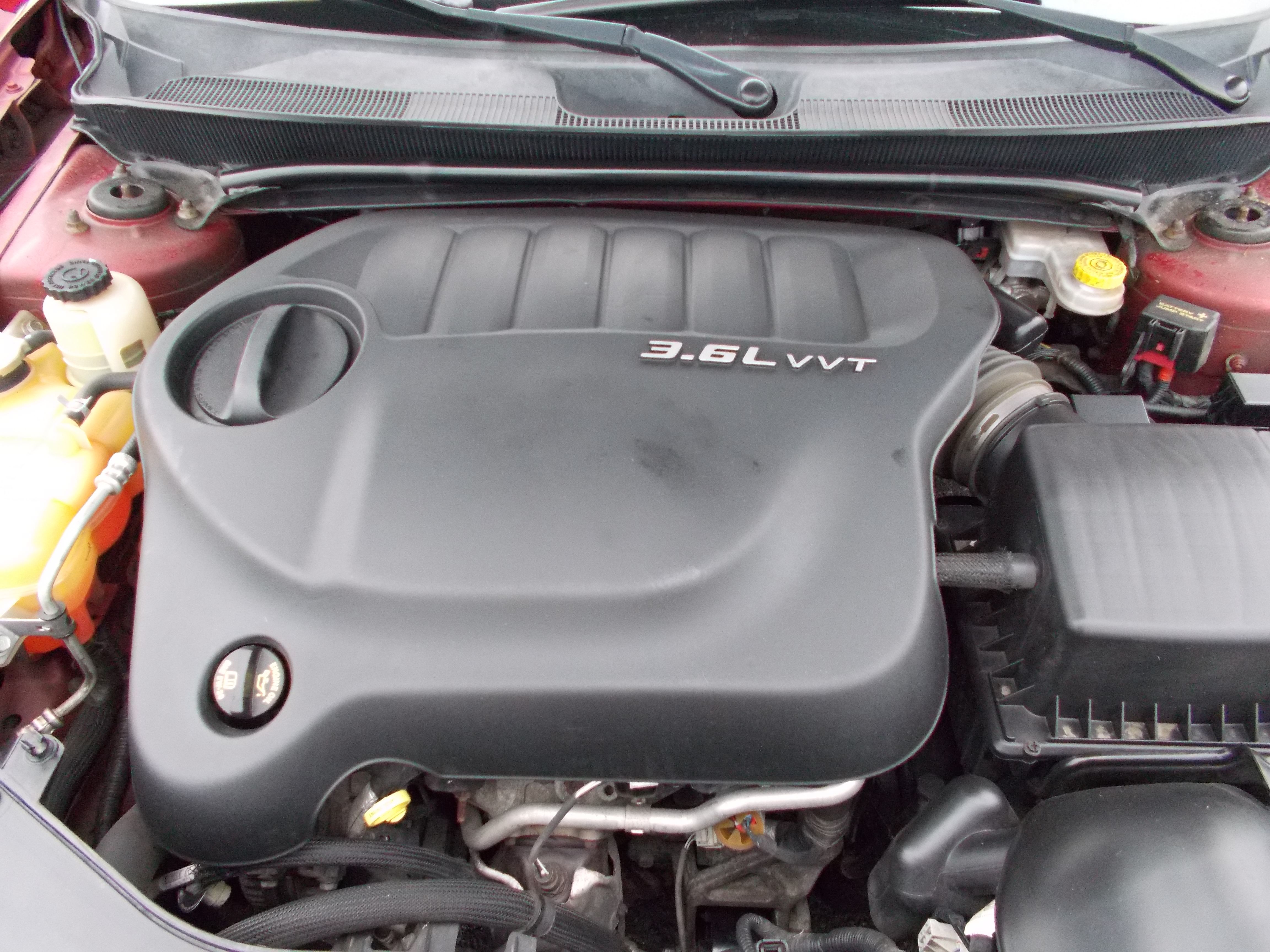 Used 2013 Chrysler 200 Limited FWD image 11