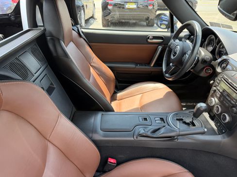 Used 2014 MAZDA MX-5 Miata Grand Touring Hard Top RWD image 15
