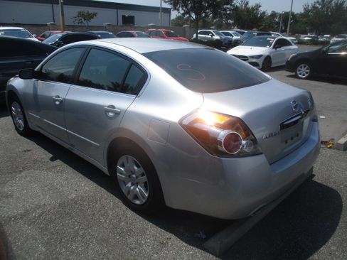 Used 2012 Nissan Altima Sedan FWD image 4