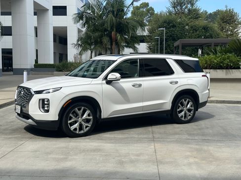 Used 2020 Hyundai Palisade SEL image 1