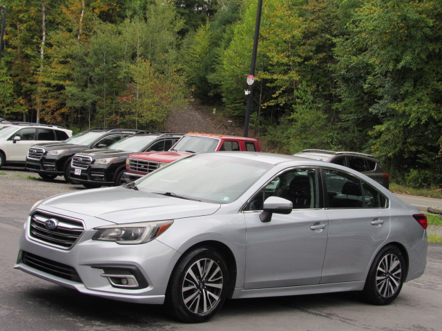 Used 2018 Subaru Legacy 2.5i Premium AWD/4WD image 2