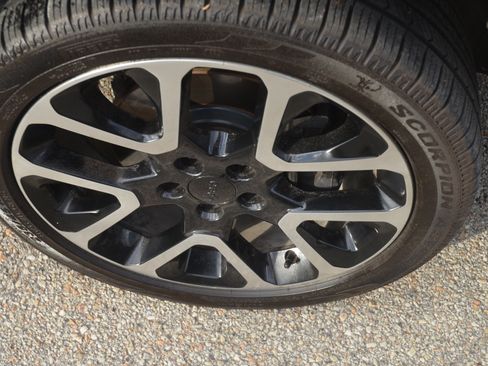 Used 2019 Jeep Compass Limited image 29