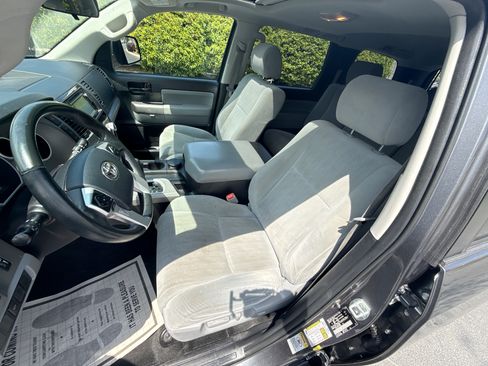 Used 2017 Toyota Sequoia SR5 image 6