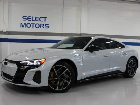Used 2024 Audi RS e-tron GT w/ Carbon Performance Package AWD/4WD image 2