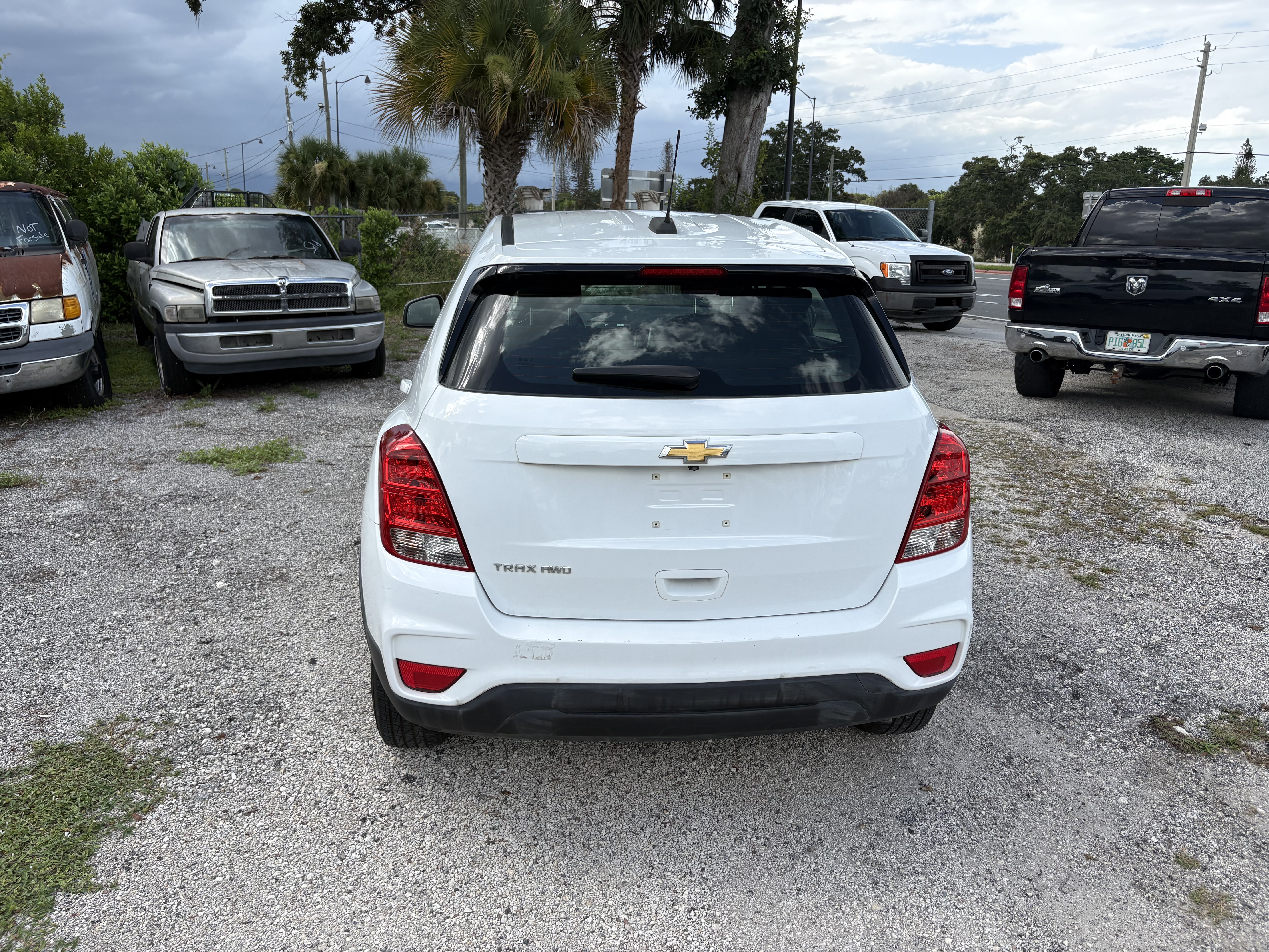 Used 2018 Chevrolet Trax AWD LS image 4