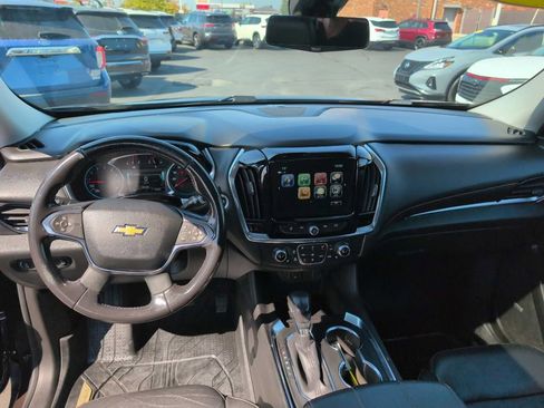 Used 2019 Chevrolet Traverse LT image 9