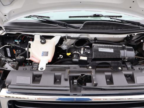 Used 2019 GMC Savana 2500 image 23