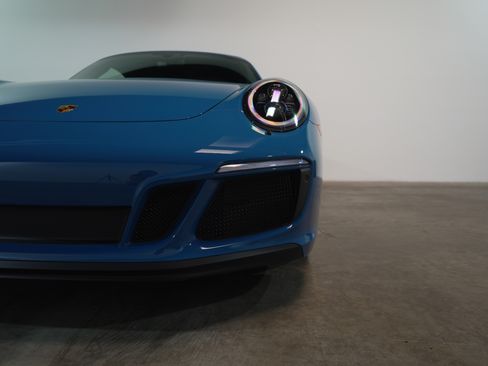 Used 2018 Porsche 911 Targa 4 GTS image 27