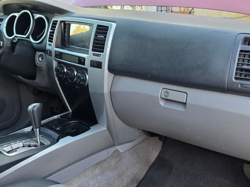Used 2005 Toyota 4Runner Sport image 23