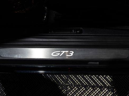 Used 2018 Porsche 911 GT3 Coupe RWD image 14