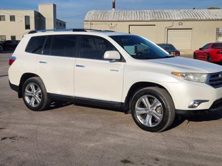 Used 2013 Toyota Highlander Limited image 1