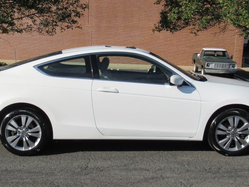 Used 2010 Honda Accord EX image 4