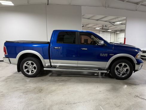 Used 2015 RAM 1500 4x4 Crew Cab Laramie image 3