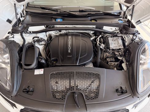 Used 2021 Porsche Macan UNAVAIL AWD/4WD image 21