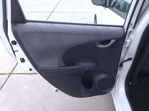 Used 2010 Honda Fit LX image 10