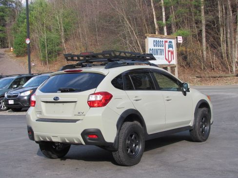 Used 2013 Subaru XV Crosstrek 2.0i Limited AWD/4WD image 6
