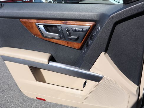 Used 2012 Mercedes-Benz GLK 350 image 20