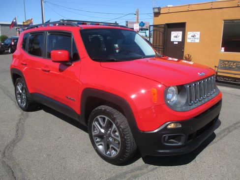 Used 2015 Jeep Renegade Latitude image 15