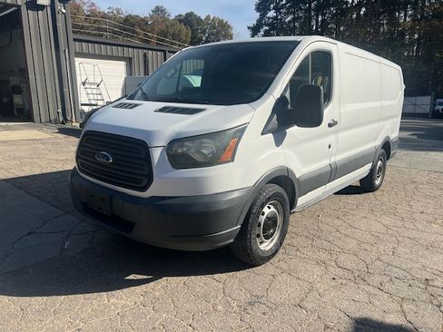Used 2015 Ford Transit 150 image 8