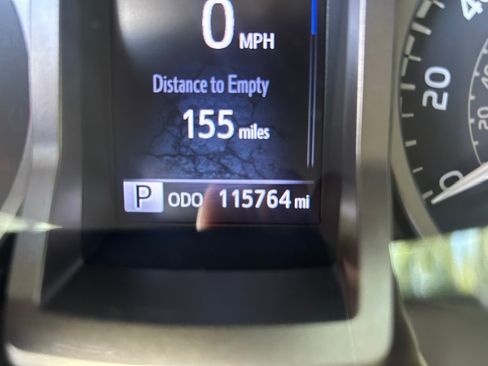 Used 2017 Toyota Tacoma 2WD Access Cab image 12
