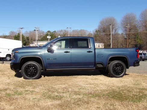 New 2026 Chevrolet Silverado 2500 LTZ image 7