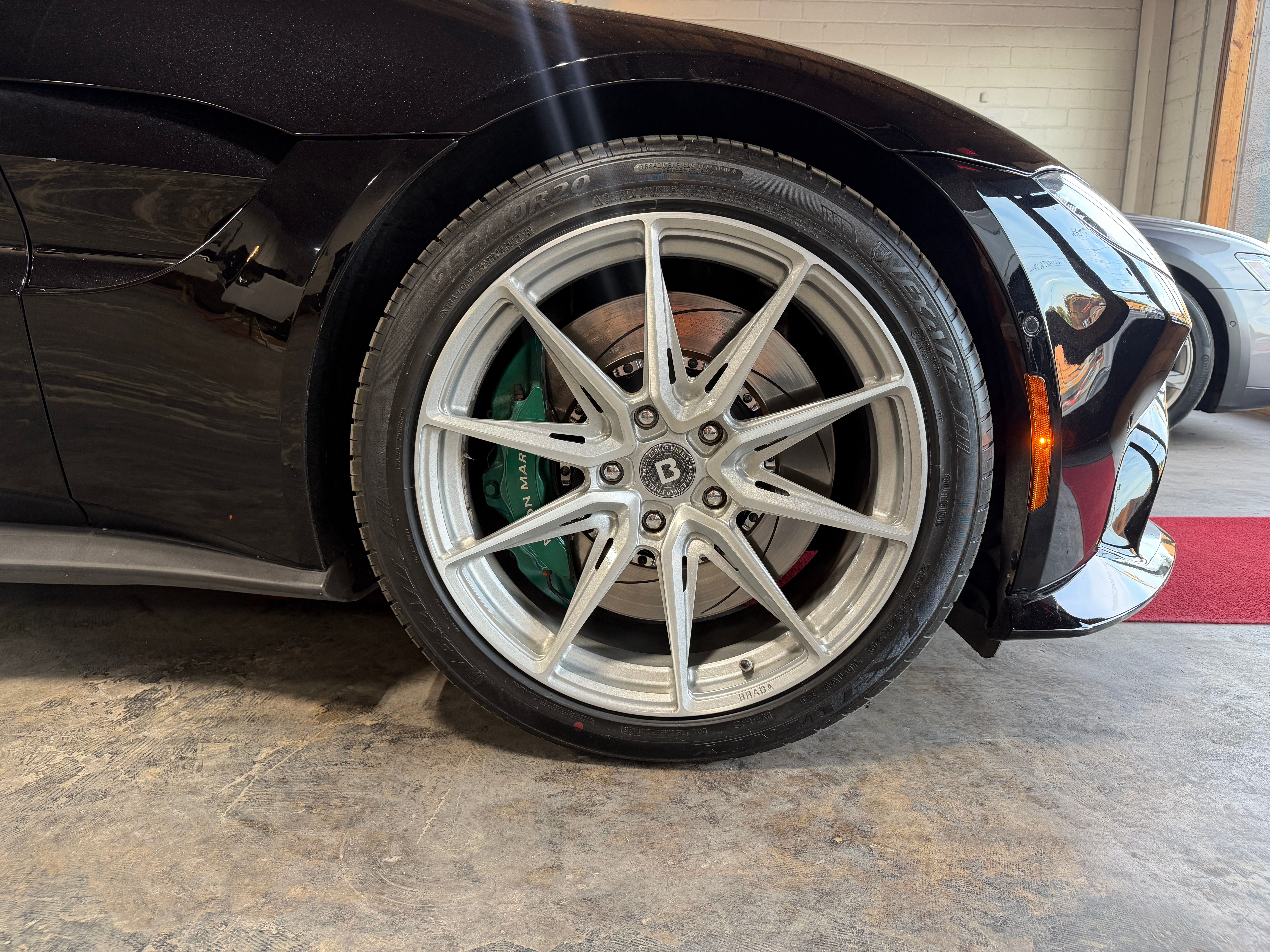 Used 2020 Aston Martin V8 Vantage Coupe RWD image 13