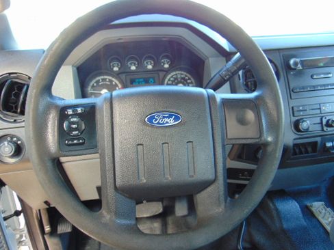 Used 2014 Ford F350 4x4 SuperCab DRW Super Duty image 11
